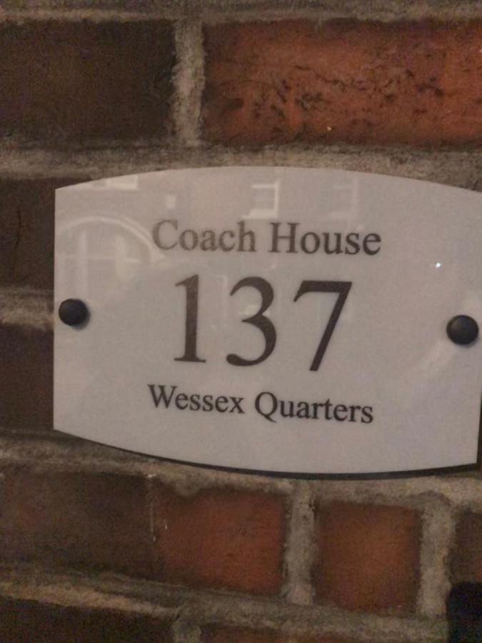 الشقق الفندقية ساليزبريفي  The Coach House المظهر الخارجي الصورة